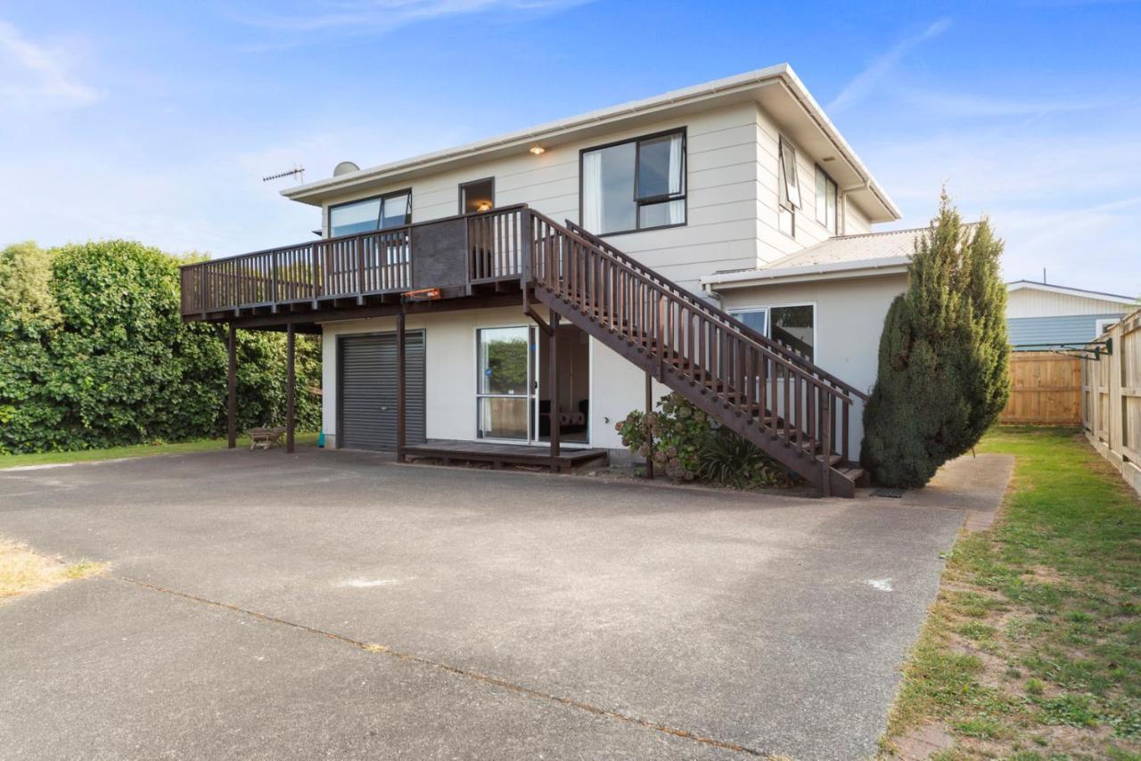 Rainbow Lake House - Lake Taupo Holiday Home Экстерьер фото